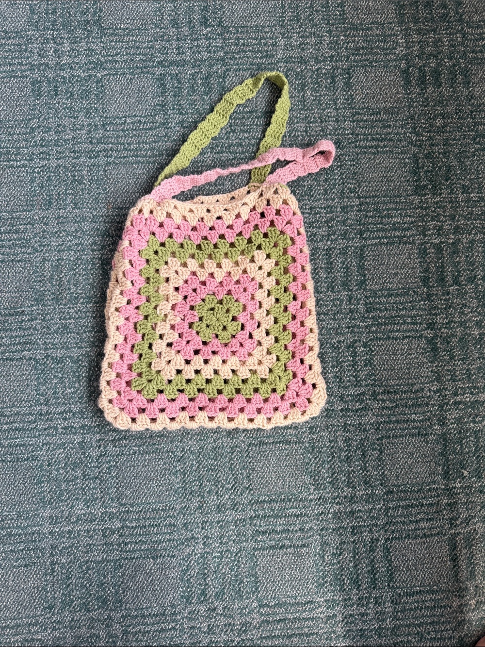 Strawberry Cream Match Crochet Tote